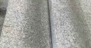 白山芙蓉白S型拉丝面路沿石