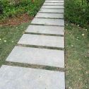白山 芝麻黑小区踏步、汀步石铺装效果