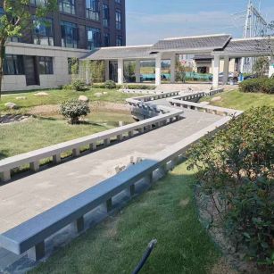 白山 芝麻灰小区坐凳&栏杆安装效果