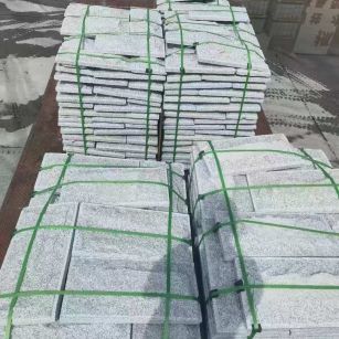 白山 芝麻白蘑菇石装车出货