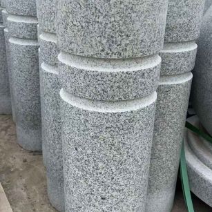 白山 芝麻白花岗岩挡车柱、隔离柱多少钱