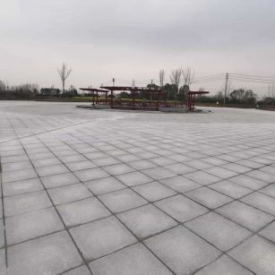 白山 芝麻白火烧面-公园广场地铺效果