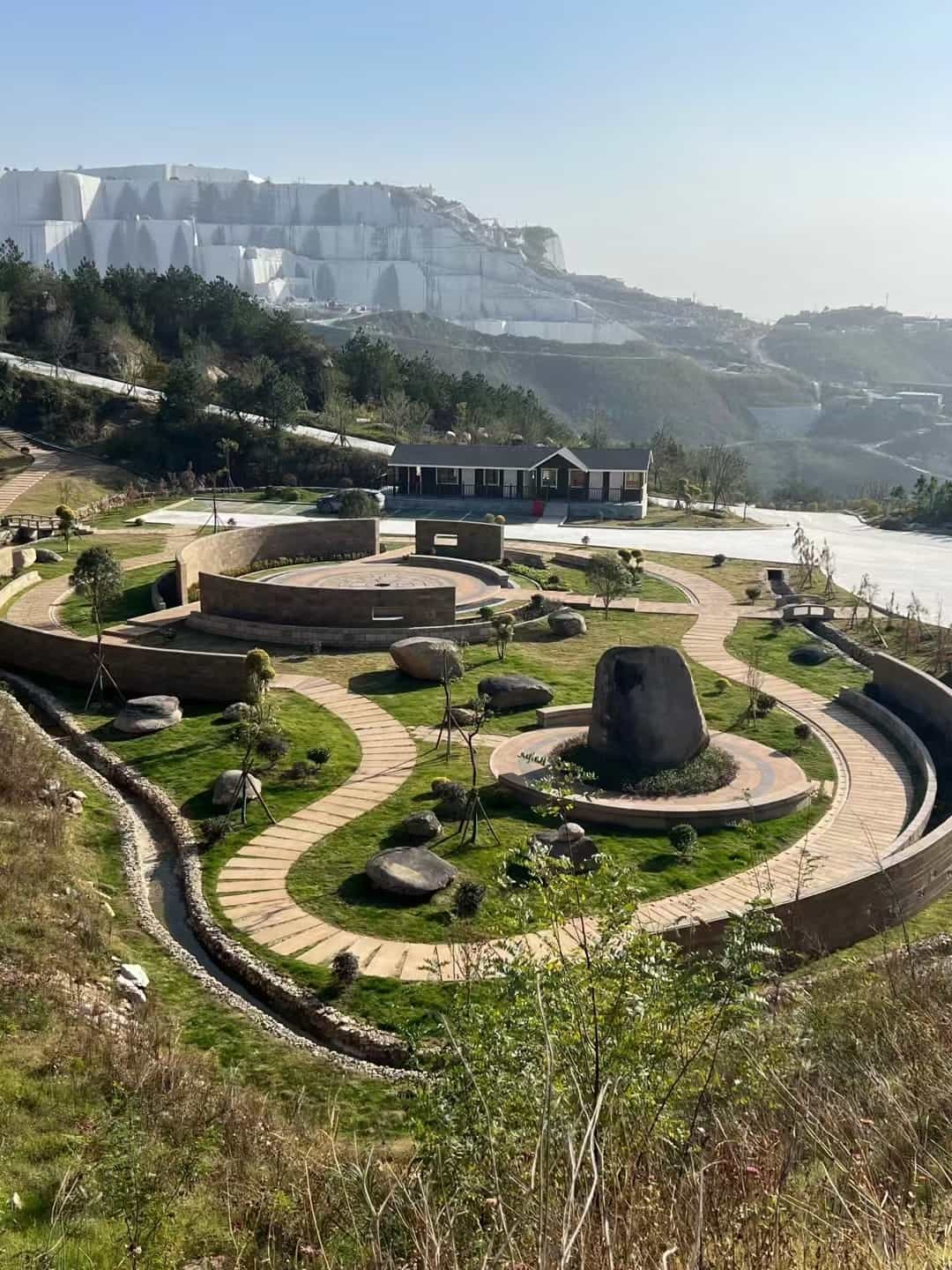 白山仿古石铺装整体效果