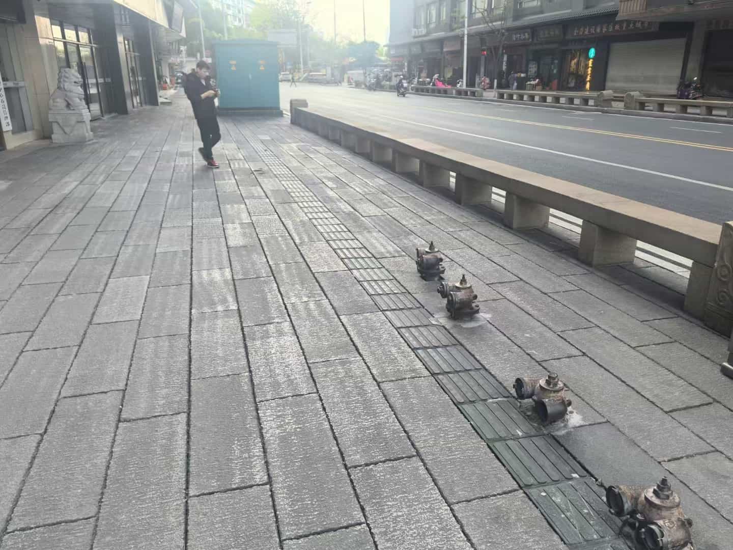 白山仿古石铺装效果