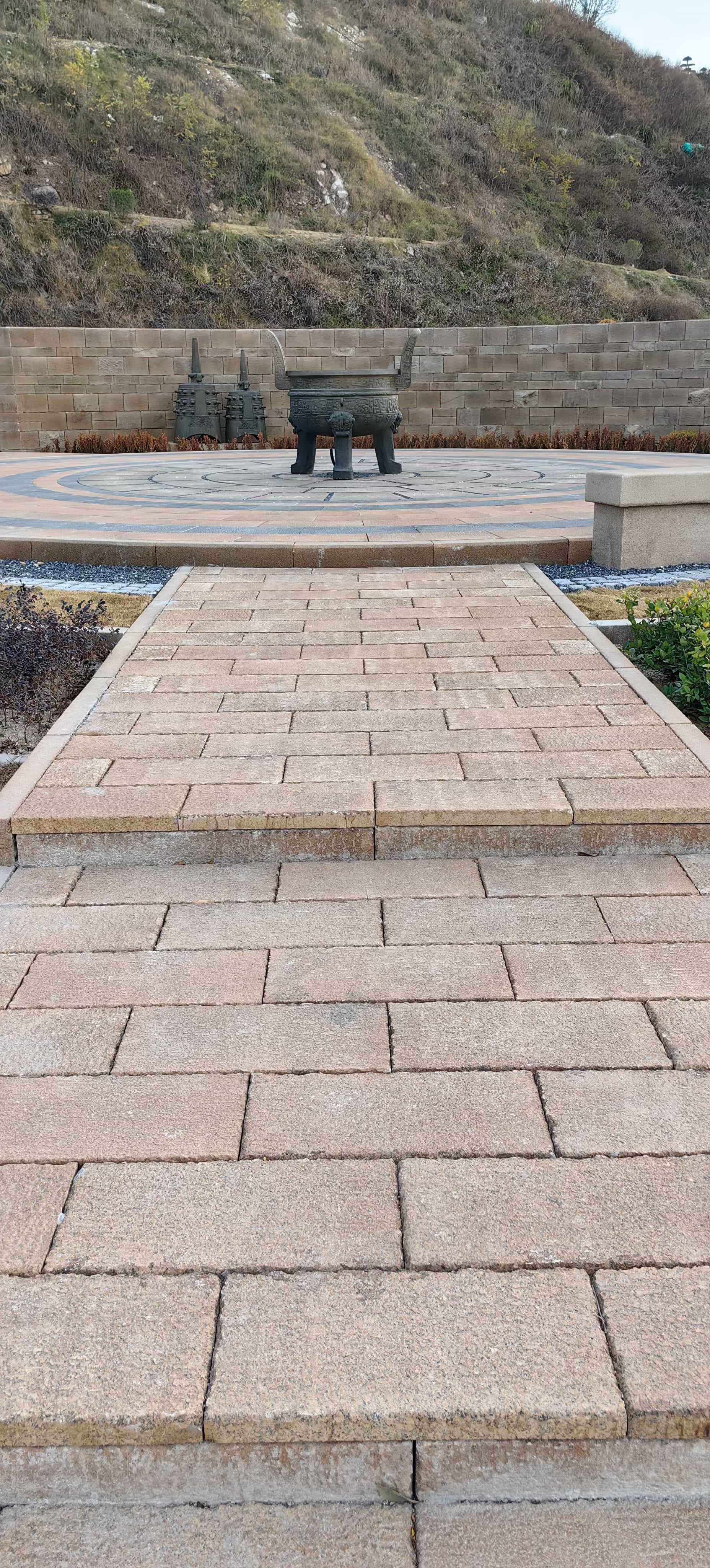 白山仿古石铺装效果