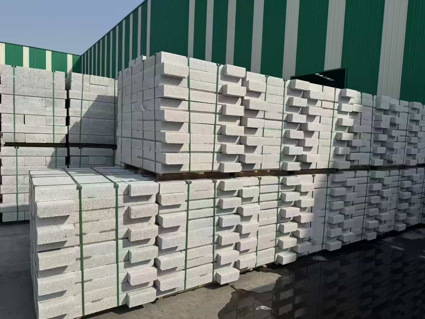 白山芝麻白路沿石