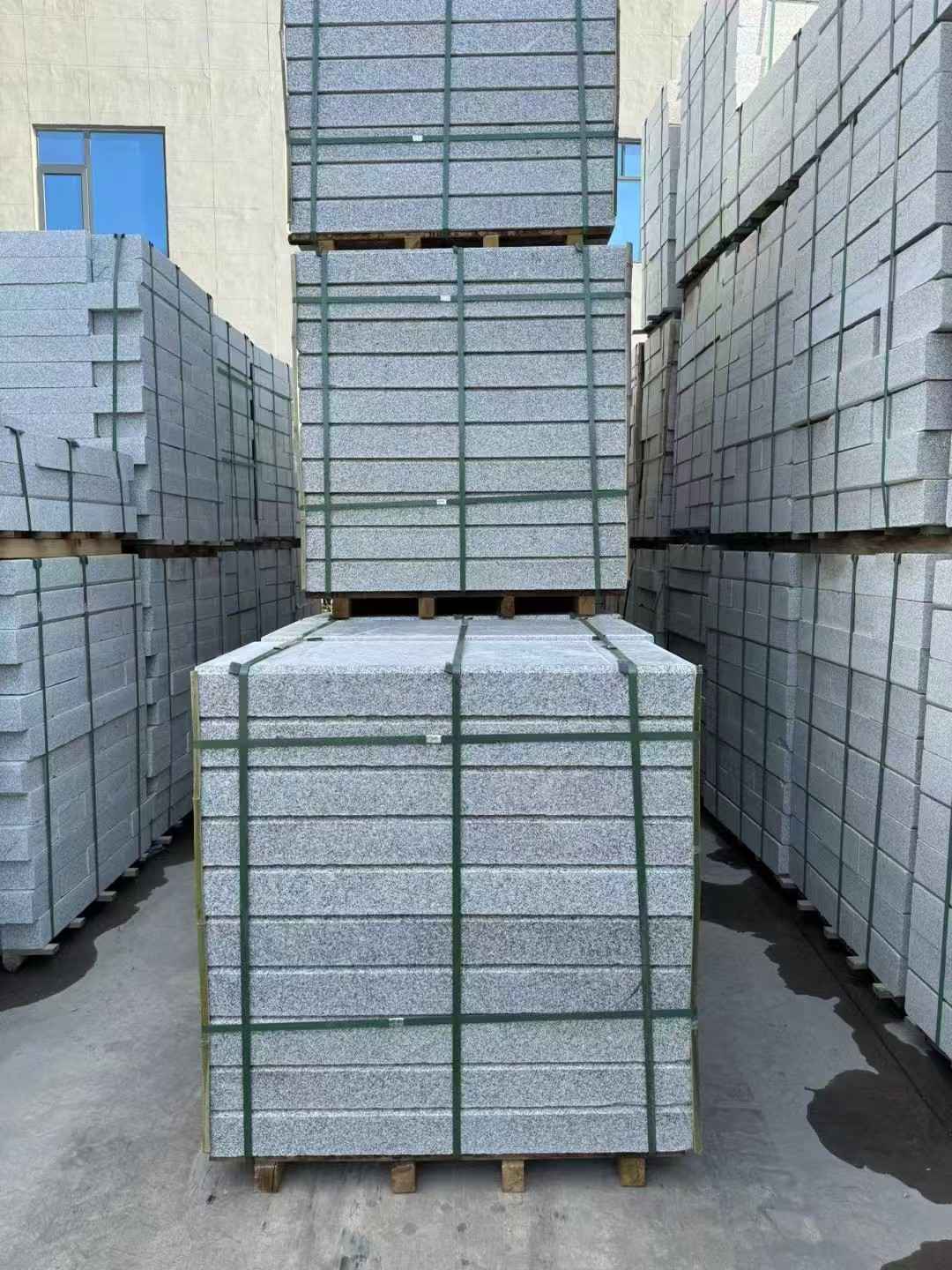 白山 公园台阶石