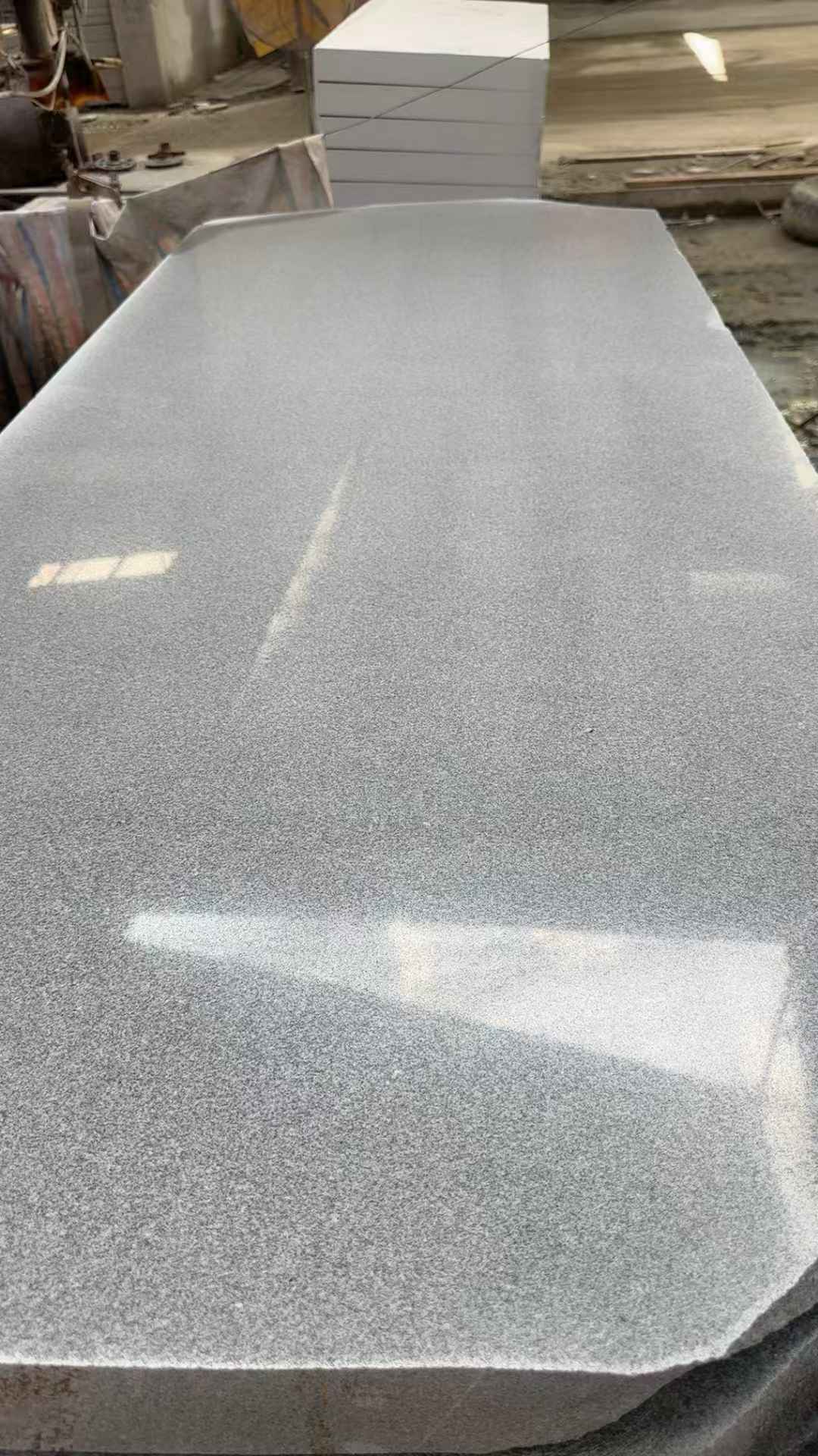 白山 芝麻灰磨光面